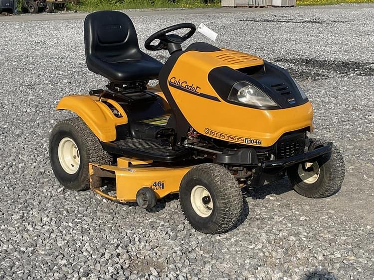 SOLD Cub Cadet i1046 Other Equipment Turf Tractor Zoom