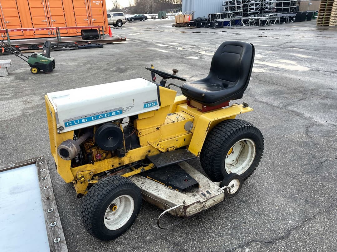 Image of Cub Cadet 123 Primary image
