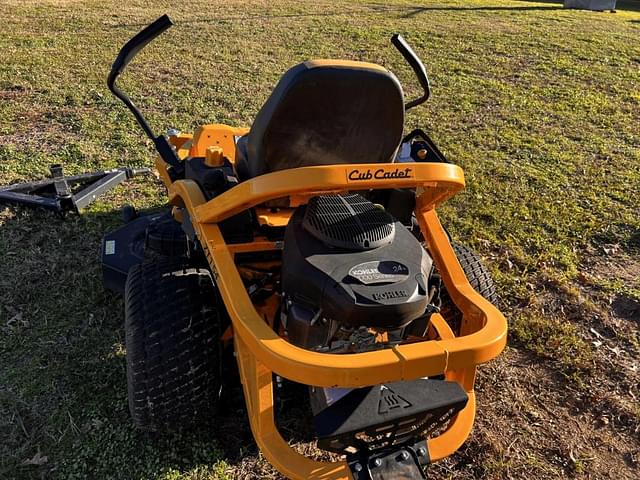 Image of Cub Cadet Ultima ZT1 equipment image 2