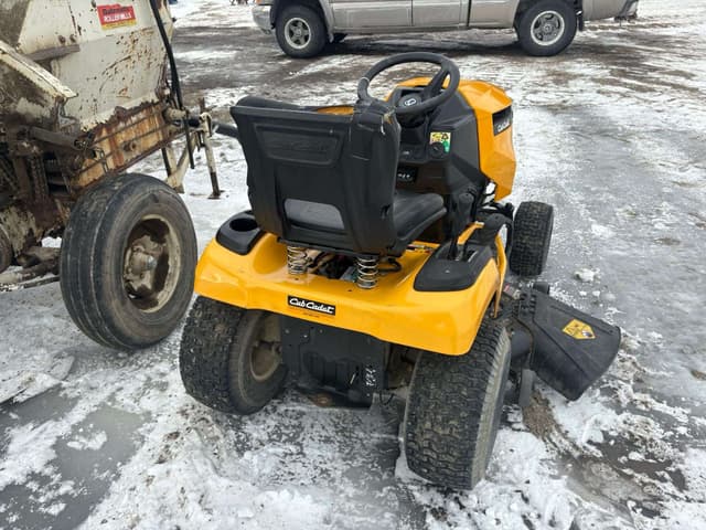 Image of Cub Cadet XT1 equipment image 3