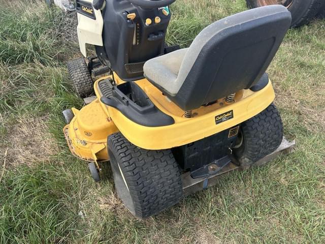 Image of Cub Cadet LTX1050 equipment image 3