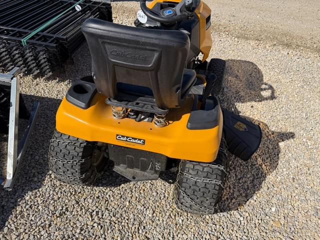 Image of Cub Cadet XT1 equipment image 3