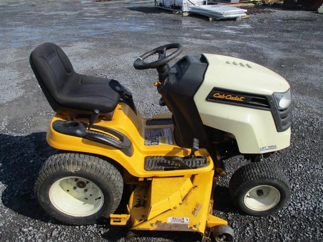 Image of Cub Cadet LGT1054 equipment image 4