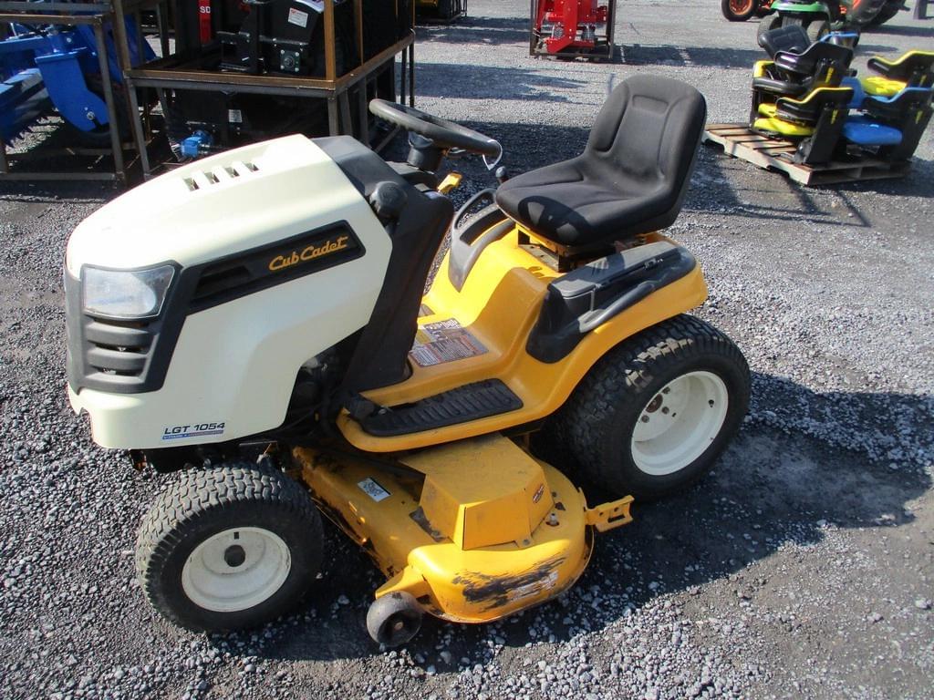 Image of Cub Cadet LGT1054 Primary image