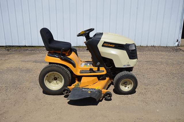Image of Cub Cadet LGT1054 equipment image 1