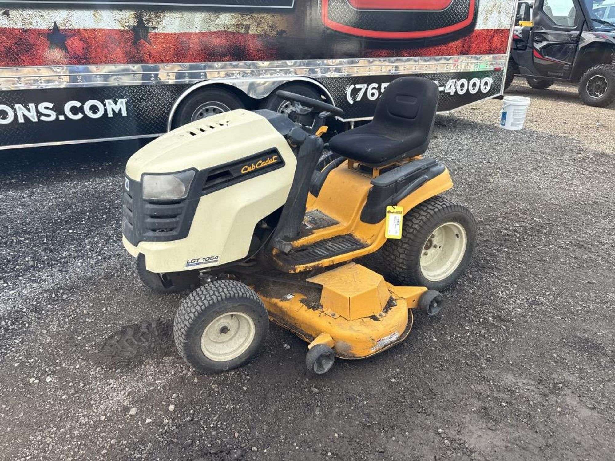 Cub Cadet LGT1054 Equipment Image0