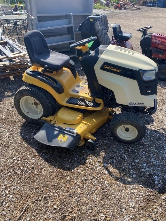 Image of Cub Cadet LGTX1050 Image 1