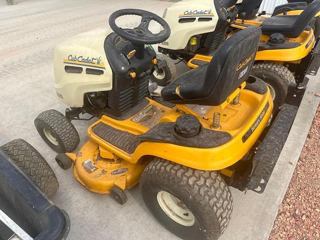 Image of Cub Cadet LT1042 equipment image 3