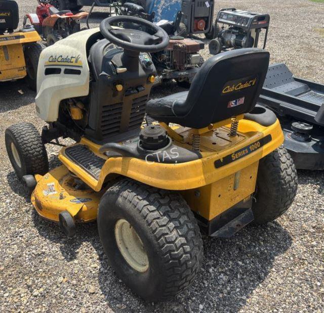 Image of Cub Cadet LT1042 equipment image 3
