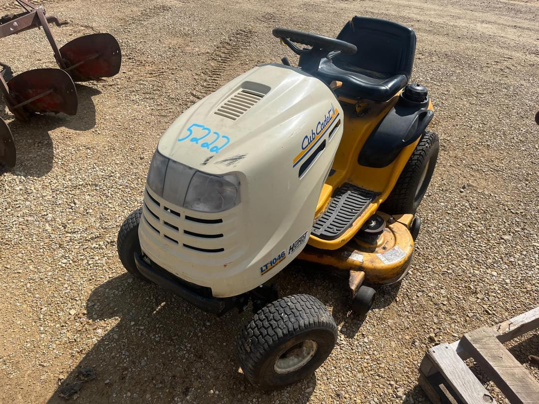 Image of Cub Cadet LT1046 Image 1