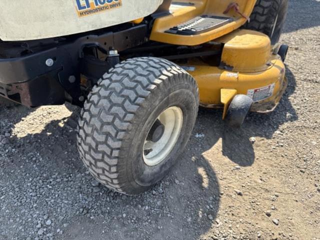 Image of Cub Cadet LT1050 equipment image 4