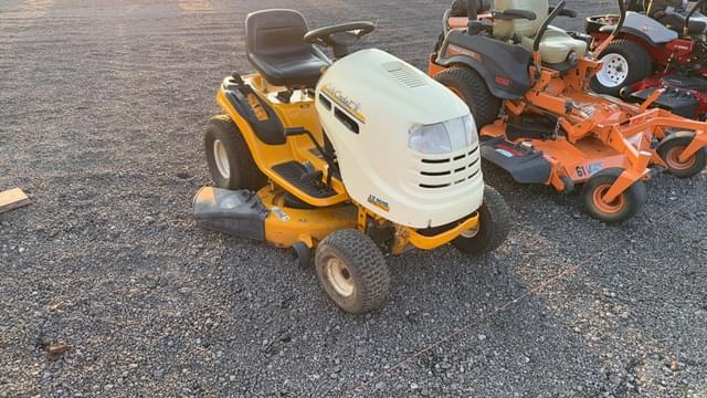 Image of Cub Cadet LT1018 equipment image 2