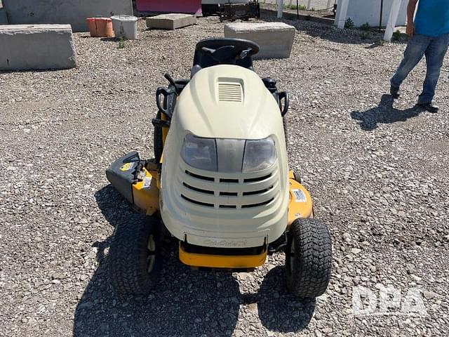Image of Cub Cadet LT1018 equipment image 2
