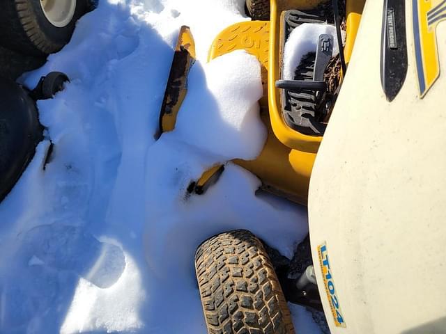 Image of Cub Cadet LT1024 equipment image 4