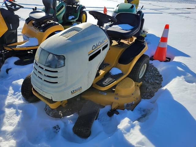 Image of Cub Cadet LT1024 equipment image 1