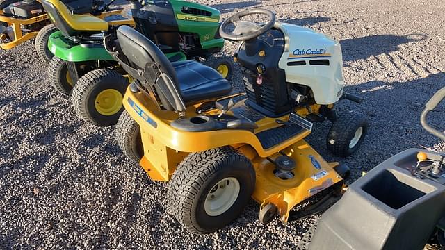 Image of Cub Cadet LT1024 equipment image 4