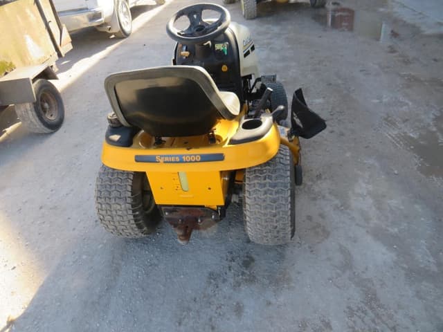 Image of Cub Cadet LT1042 equipment image 2
