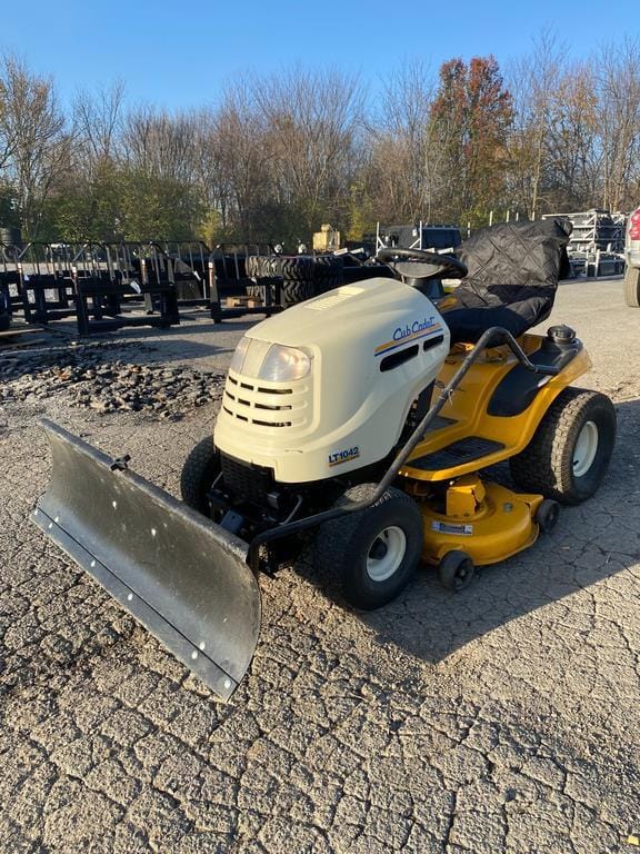 Main image Cub Cadet LT1042