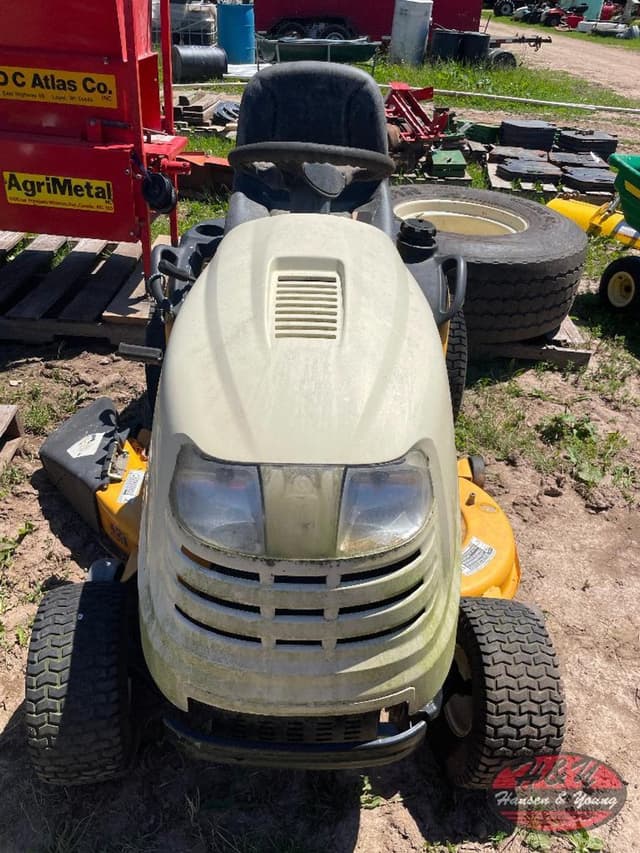 Image of Cub Cadet LT1042 equipment image 1