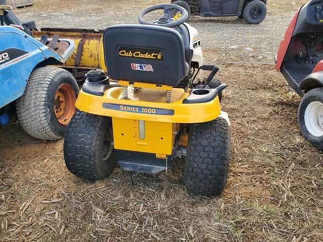 Image of Cub Cadet LT1042 equipment image 3