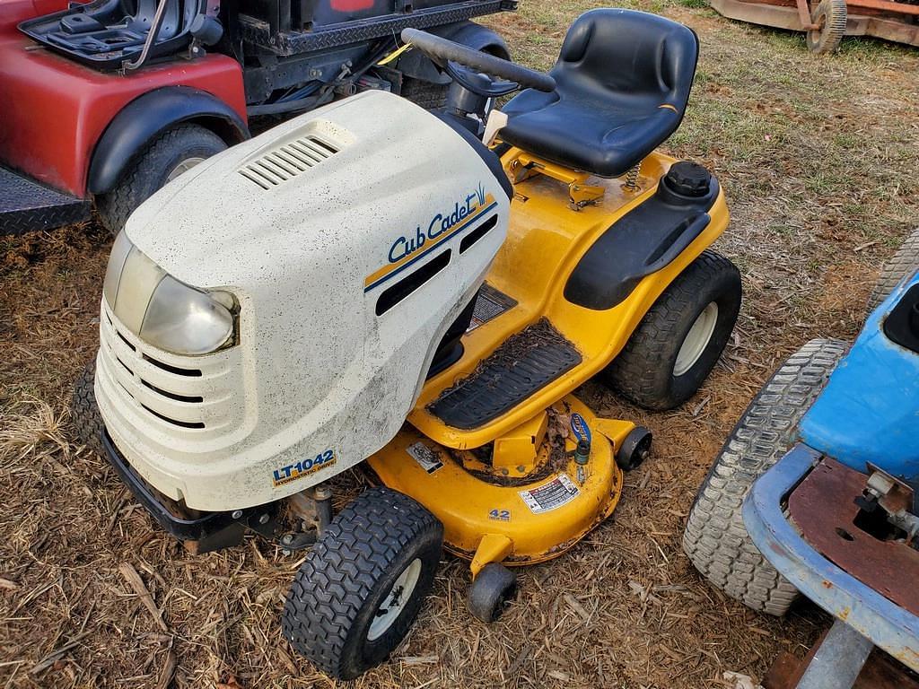 Image of Cub Cadet LT1042 Primary image