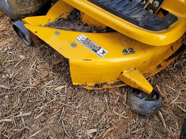 Image of Cub Cadet LT1042 equipment image 2