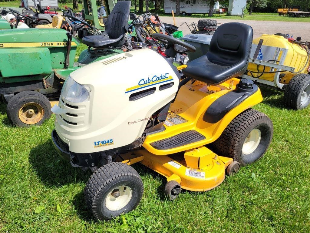 Cub Cadet LT1045 Equipment Image0