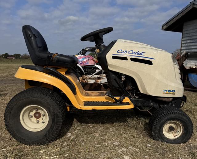 Image of Cub Cadet LT1045 equipment image 1