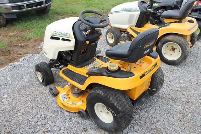 Image of Cub Cadet LT1045 equipment image 4