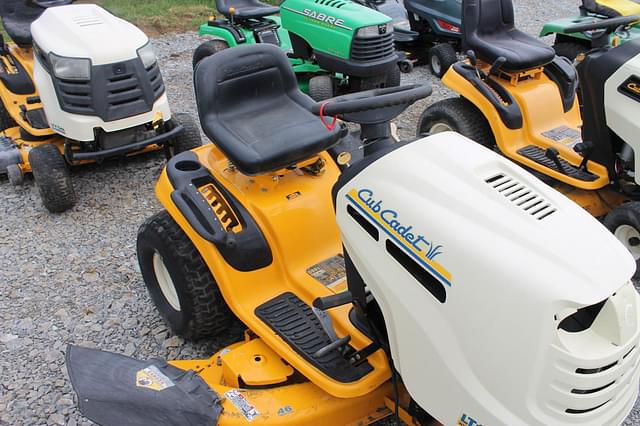 Image of Cub Cadet LT1045 equipment image 2