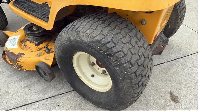 Image of Cub Cadet LT1045 equipment image 4