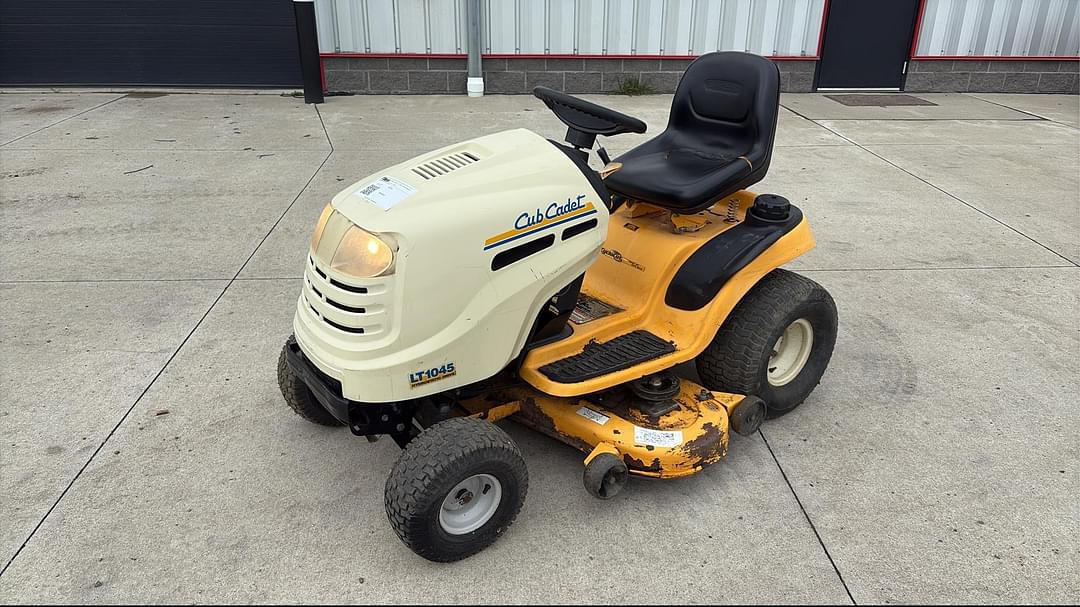 Image of Cub Cadet LT1045 Primary image