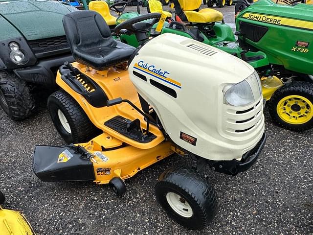 Image of Cub Cadet LT1045 equipment image 3