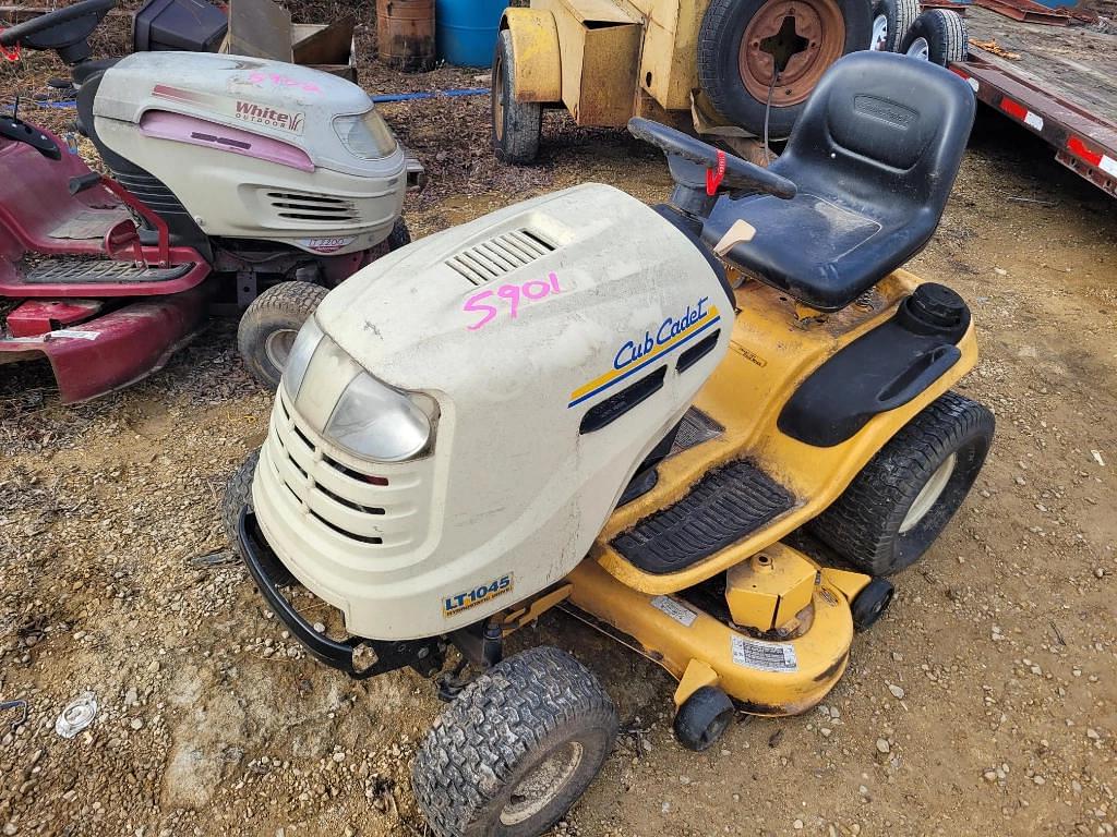 Image of Cub Cadet LT1045 Image 0