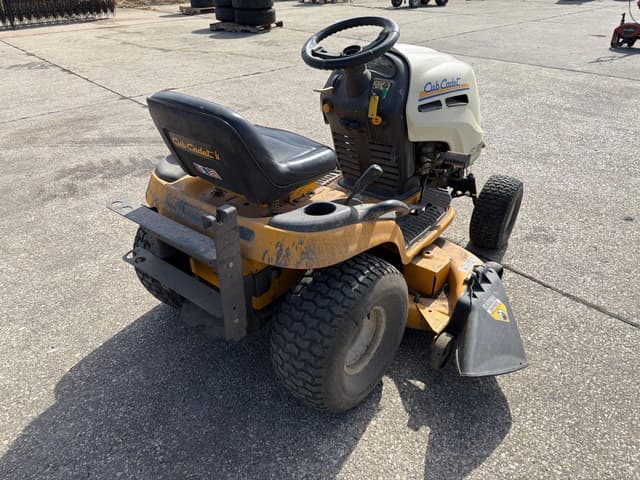 Image of Cub Cadet LT1045 equipment image 2