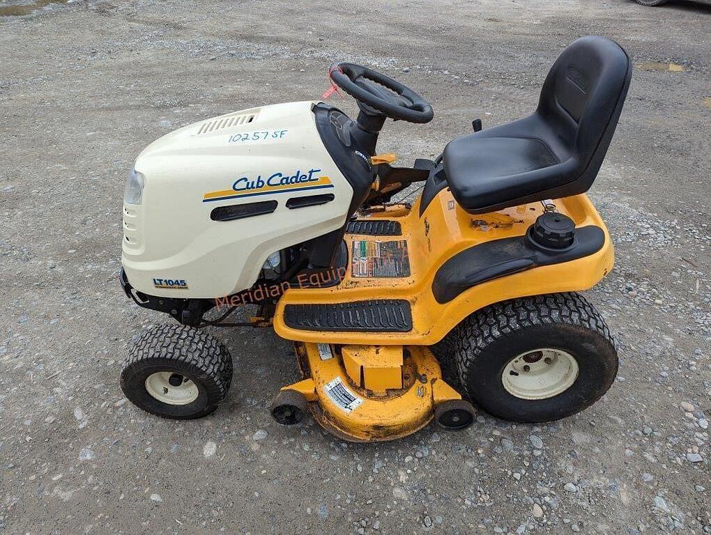Image of Cub Cadet LT1045 Primary image