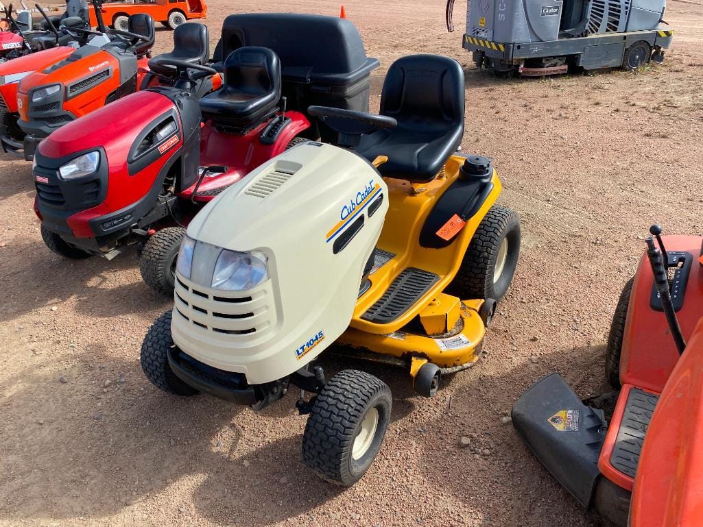 Main image Cub Cadet LT1045