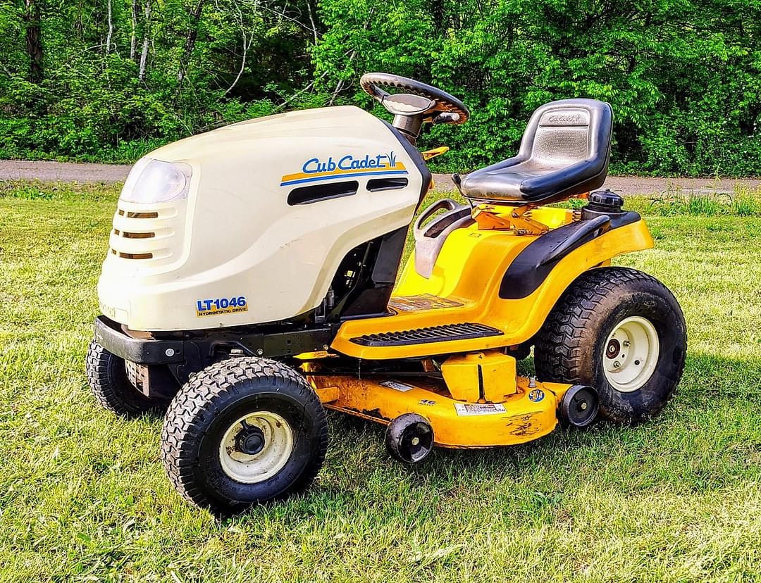 Image of Cub Cadet LT1046 Image 0