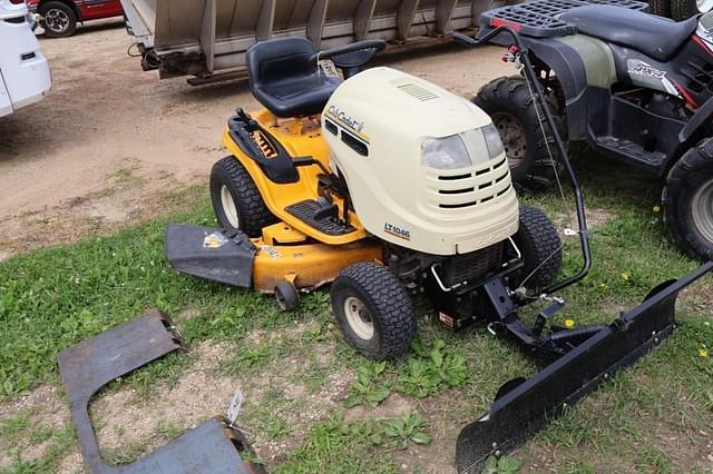 Image of Cub Cadet LT1046 equipment image 1