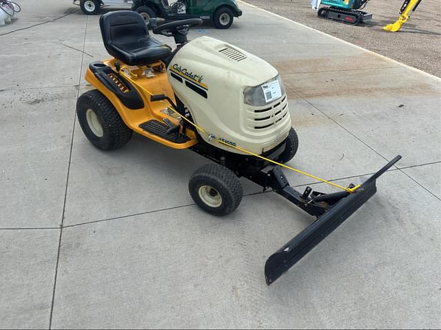 Image of Cub Cadet LT1050 equipment image 1