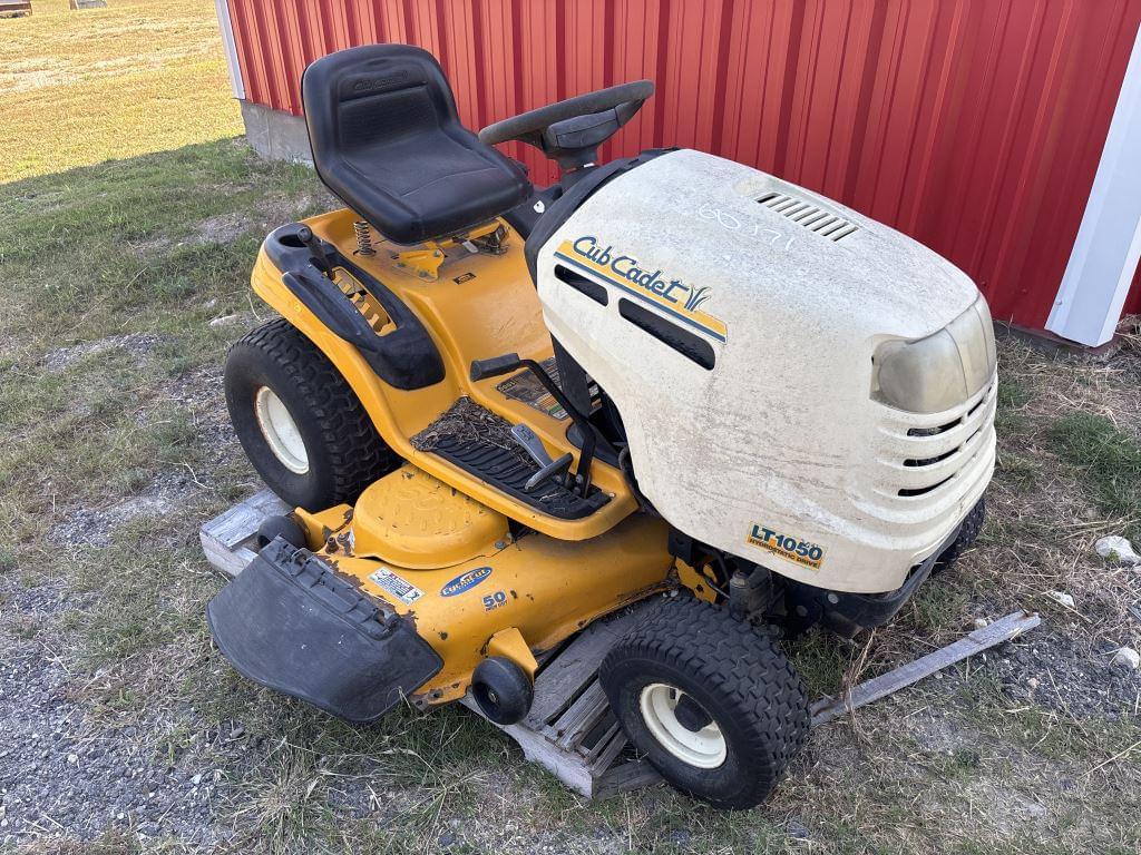 Image of Cub Cadet LT1050 Image 0