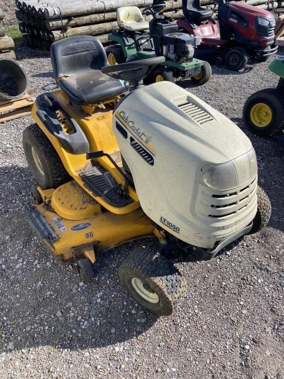 Image of Cub Cadet LT1050 Image 0