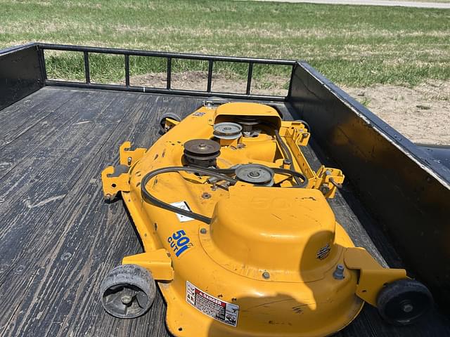 Image of Cub Cadet LT1050 equipment image 4