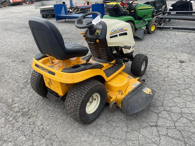 Image of Cub Cadet LT1050 equipment image 3