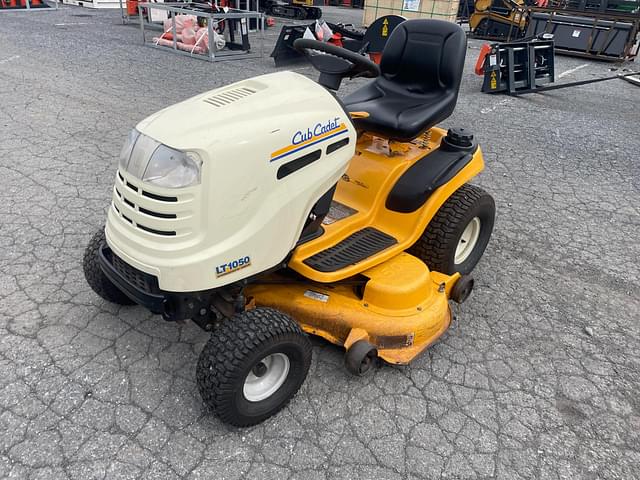 Image of Cub Cadet LT1050 equipment image 1