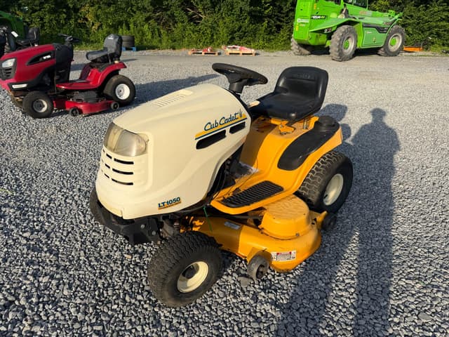 Image of Cub Cadet LT1050 equipment image 1
