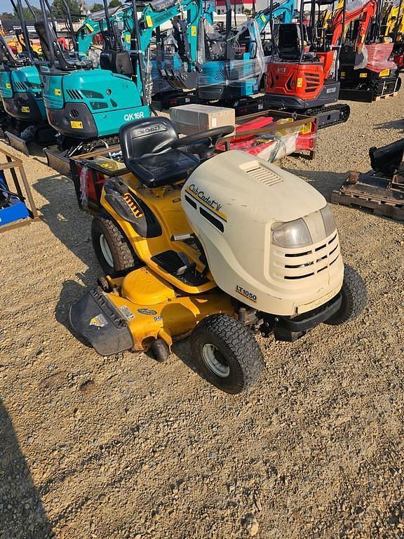 Image of Cub Cadet LT1050 equipment image 1