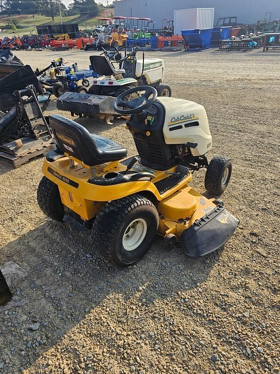 Image of Cub Cadet LT1050 equipment image 2