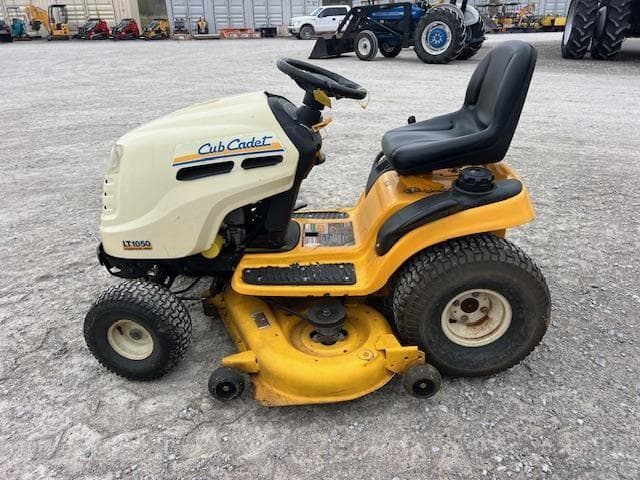 Image of Cub Cadet LT1050 equipment image 1