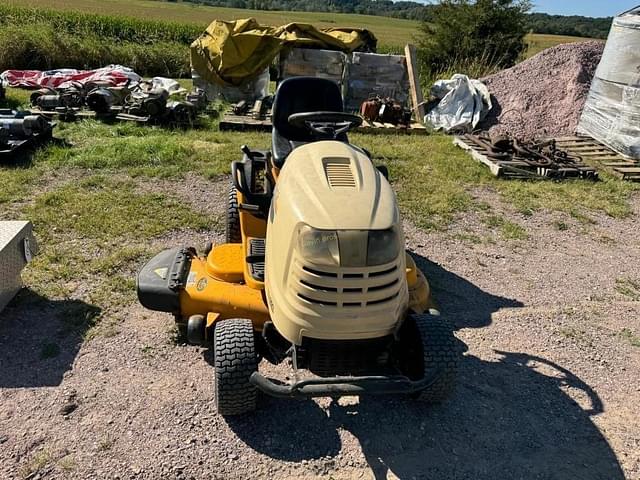 Image of Cub Cadet LT1050 equipment image 2